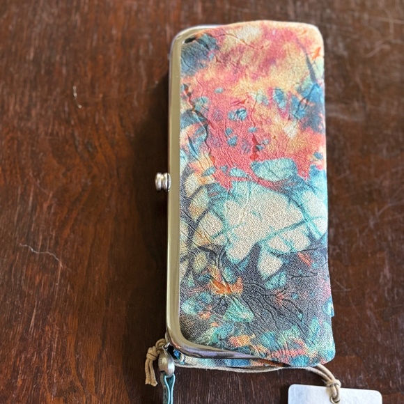 HOBO INTERNATIONAL SUMMERTIME ABSTRACT WALLET - NWT - Picture 3 of 15